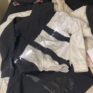 Size medium black and white complete set